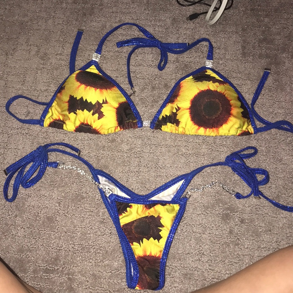 Angel competition Posing suit